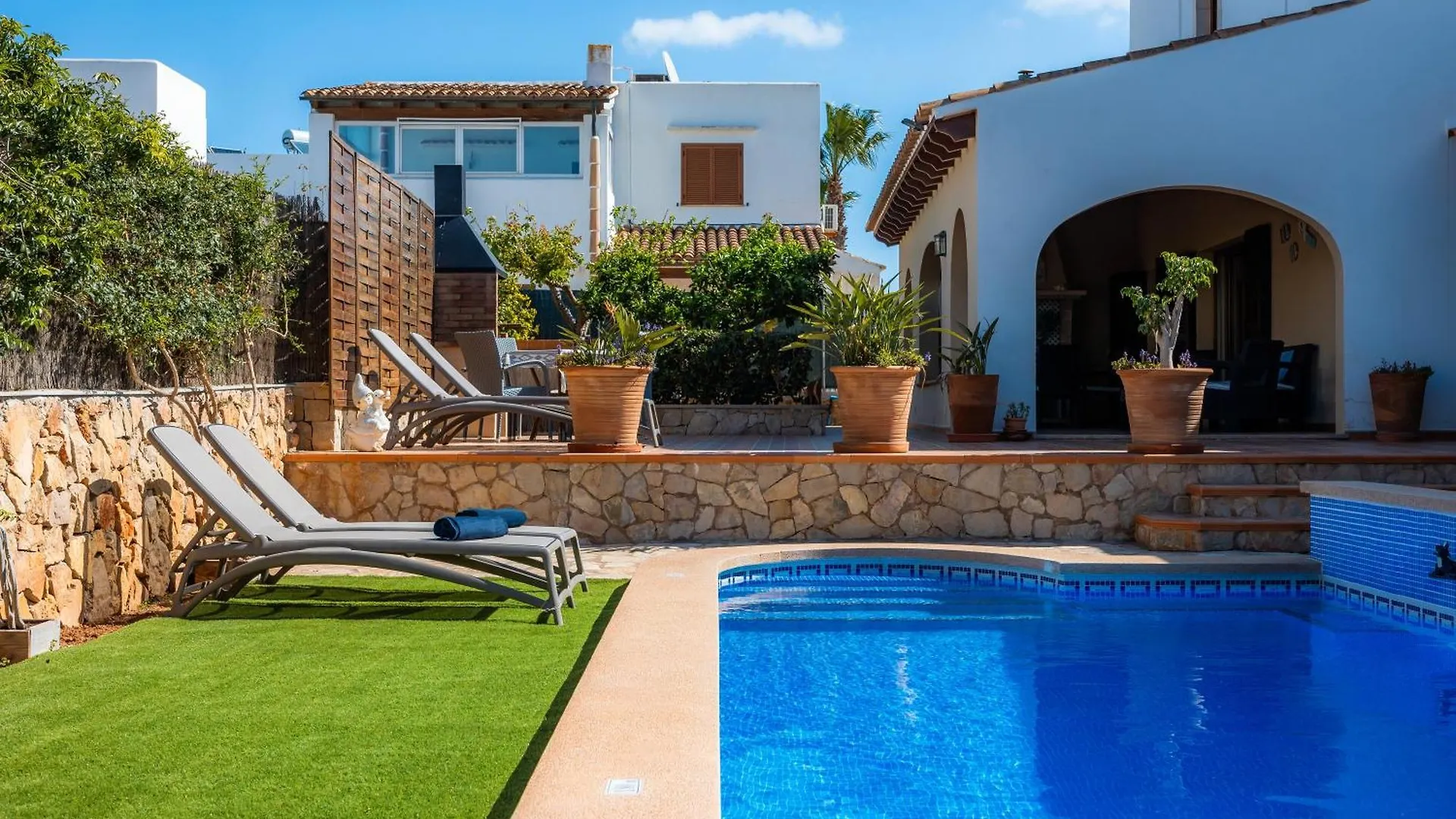 Villa Dos Estels Cala D´Or 0*,  Spanien